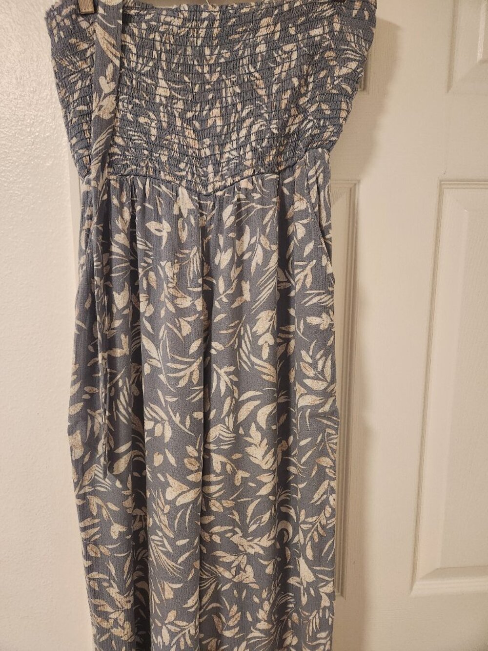 Gilli Blue & White Leaf Print Wide-Leg Jumpsuit – Size Small – Pockets